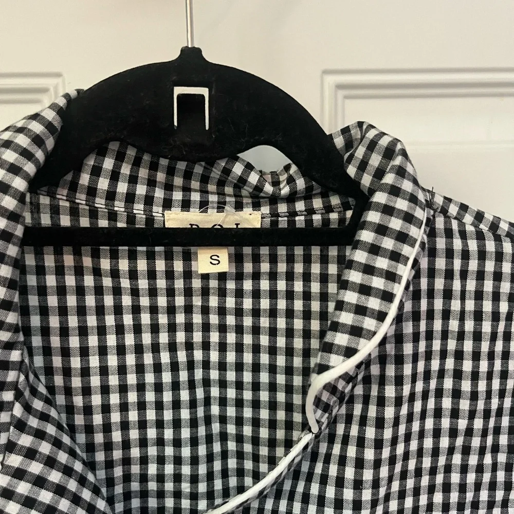 POL gingham collared pajama‎ top wooden button detail size small